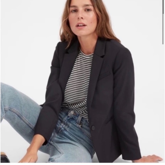 Everlane Black One Button Blazer
Size 2 - Picture 1 of 16